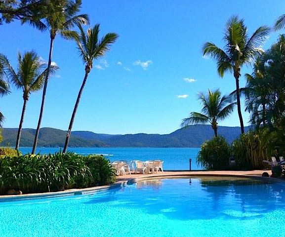 凝心聚力，再創輝煌---公司組織到溫泉假日酒店團建活動